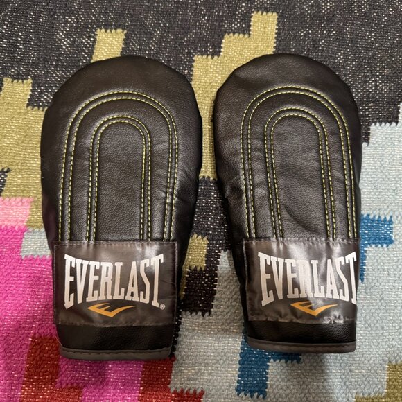 Everlast Boxing Training & Sparring, Speedbag & Punchbag Gloves, Black - Picture 9 of 13